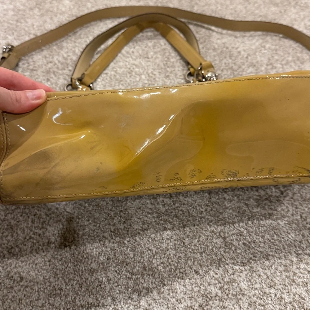 Coach Yellow Patent Signature Shoulder Bag - Picture 4 of 9